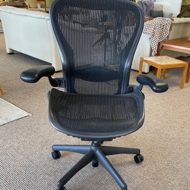 Desk Chair<br />Black Mesh<br />Black Metal