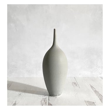 10" Ceramic Teardrop Bottle Vase Glazed in Light Grey Matte. handmade stoneware bud vase by sarapaloma perfect for shelf or mantle display 