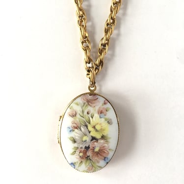 1970s Locket Necklace Ceramic Floral Gold Chain 