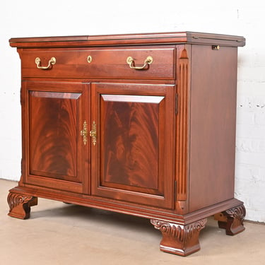 Thomasville Georgian Flame Mahogany Flip Top Server or Bar Cabinet, Newly Refinished