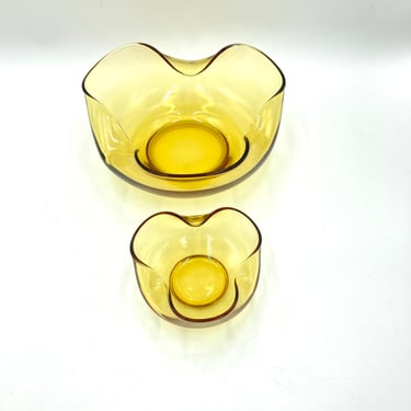 Anchor Hocking Amber Glass Chip and Dip Bowls, Serving Bowls, Vintage Retro Honey Gold Glassware 