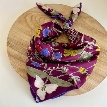 Vera Vintage Silky Bright Floral Printed Oversized Square Bandana Scarf Neck Tie 