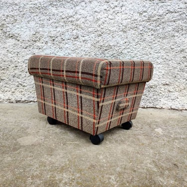 Vintage Mid Century Cushion Stool /Mid Century Ottoman on Wheels / Retro Ottoman/ Vintage Furniture/ 80s/ Retro Taburete Yugoslavia 