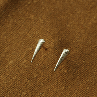 Catbrier Thorn Studs in 14k Gold