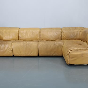 1970s Wittmann Hochbaret leather Modular Sofa, Austria 