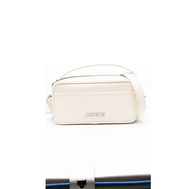 Jacquemus Men Off-White
 Calf Leather
 Zip Fastening
 Rectangular Shape
 Logo Plaque