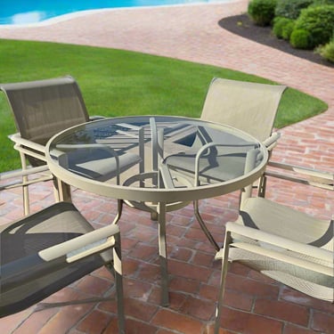 Winston Outdoor Antique Bisque 42 in Round Dining Table SH134-5