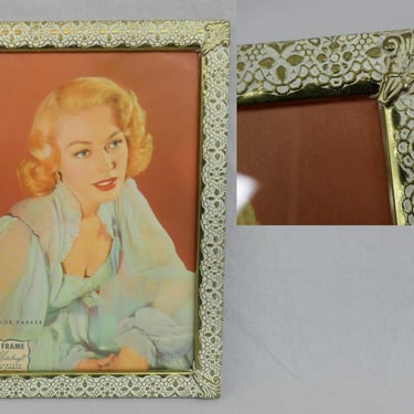 Vintage Picture Frame - Gold Tone Metal w/ Glass - Nice Trim Design w/ Off-White Matte Paint - Wall Only - Holds 5" x 7" Photo - 5x7 Frame 