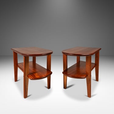 Set of Two (2) Art Deco Mid-Century Modern Custom-Made Occasional End Tables in Solid Mahogany, USA, c. 1940s 