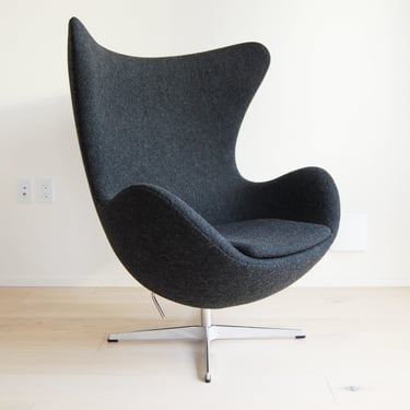 Danish Mid Century Modern Arne Jacobsen Egg Chair Fritz Hansen 