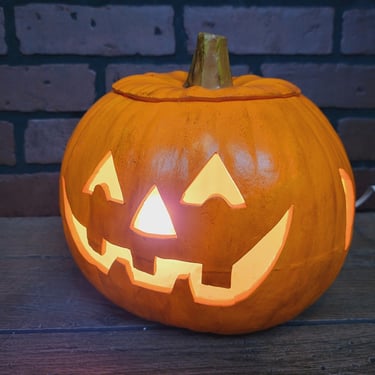 Vintage 1976 Ceramic Lighted Halloween Pumpkin Jack O Lantern 