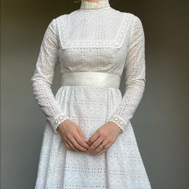 Vintage 70s House Of Bianchi Folk White Lace Cottagecore Long Sleeve High Neck Floral Wedding Dress Sz XS 