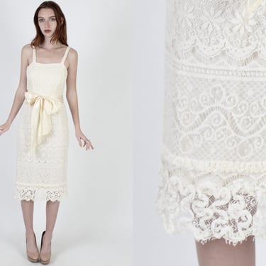 Ivory Lace Mini Dress / Vintage 70s Scallop Dress / Sleeveless Sun Dress / Plain Ivory Color Party Dress / Bridal Party Dress 