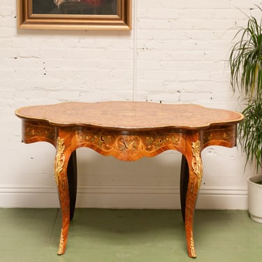 1900s French Louis XV Boulle' Style Inlaid Wood Table With Gilt Ormolu Mount