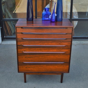 Impeccable Quality Rosewood 6 Drawer Hiboy Dresser by Kofod Larsen for Federicia