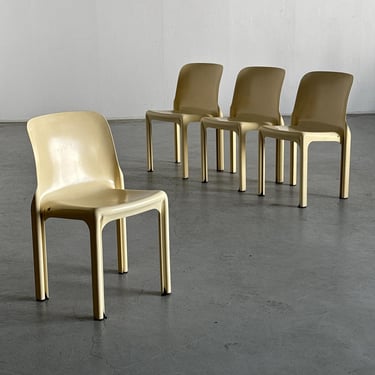 Set of 4 Vintage 'Selene' Dining Chairs by Vico Magistretti for Artemide Milano, Beige Plastic, Postmodern Design, 1970s Italy 