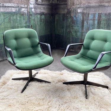 Vintage Mid-Century Tufted Green Faux Leather Textile Steelcase 451 Rolling Swivel Office Chair (Pollock Knoll Style) (5 Avail. Sold Ind.) 