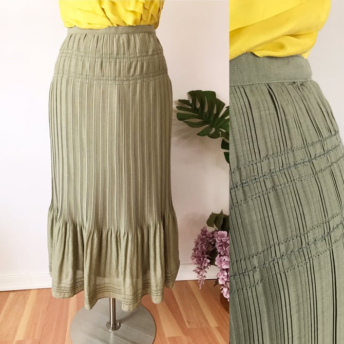SIZE 14 1990s Talbots Green Pleated Midi Skirt / Boho Pleated Broomstick Midi Skirt Sage Cottagecore 