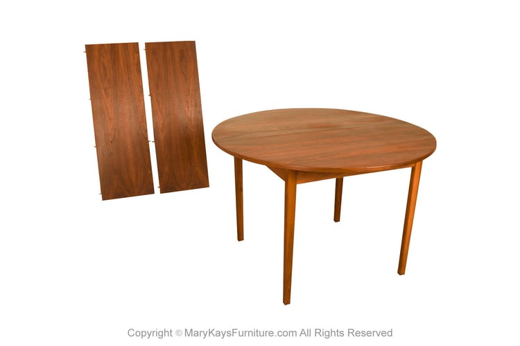 Mid-Century Round Oval Extendable Dining Table 