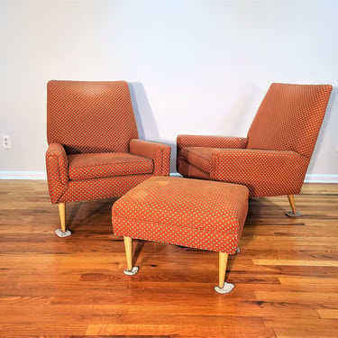 Mid Century Pair of Lounge Chairs with Ottoman 