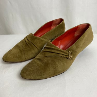 90’s olive green soft suede shoes leather low heel Italian slip on dressy loafer new wave 80’s 90’s trend US size 9 or 8.5 
