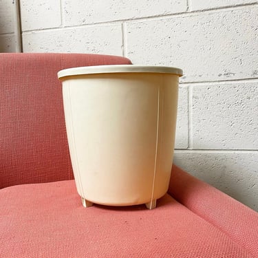 Vintage Wastebasket Retro 1980s Contemporary + Plastic + Light Pink + Trash Bin + Garbage Can + Bathroom and Home Decor 
