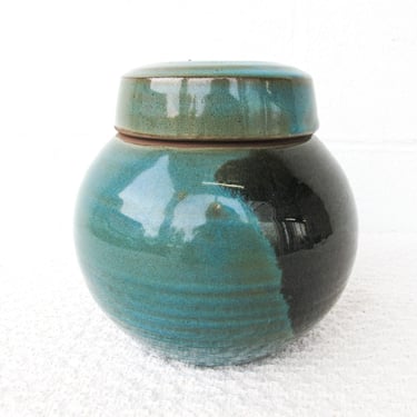 Blue Swirl Pottery ceramic ginger jar Canister with Lid 