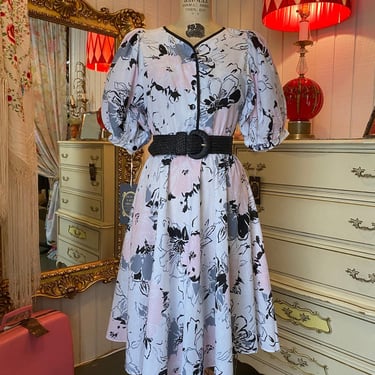 1980s pink and black floral fit and flare dress small 80s does 50s puff sleeves 