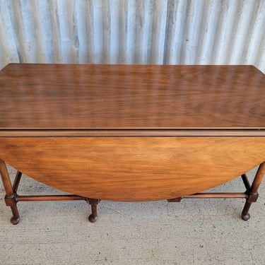 Mid-Century Modern Baker Furniture Queen Anne Style Drop Leaf Coffee Table 