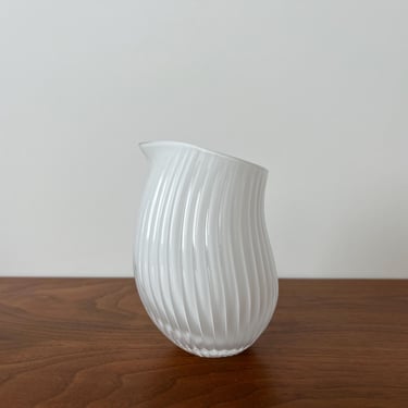 Iittala of Finland Gluck Ribbed Cased White Glass Creamer by Kati Tuominen-Niittylä 