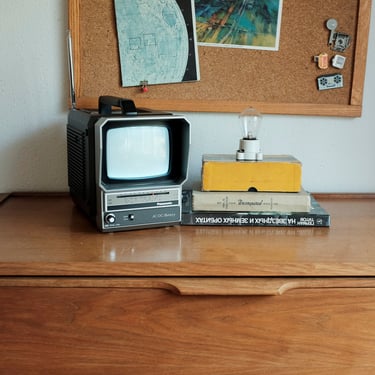 Vintage Panasonic TV with Original box Model TR-5045 