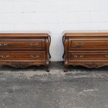 Hickory French Hand Carved Bombay Large Nightstands Bedside Tables a Pair 3568
