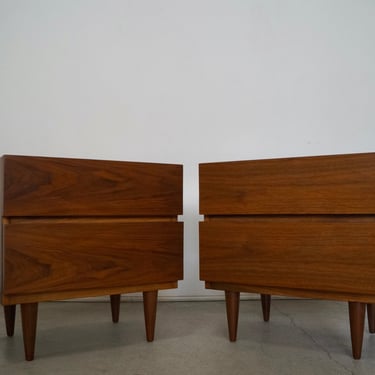 Pair of Mid-century Modern Nightstands in Walnut - Professionally Refinished! 