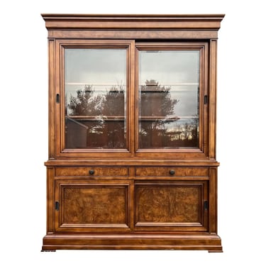 Ethan Allen Townhouse Collection China Cabinet 