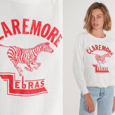 Claremore Zebras Sweatshirt 80s Oklahoma High School Sweater OK Football Sports Graphic Shirt Raglan Sleeve White Red Vintage 1980s Medium M 