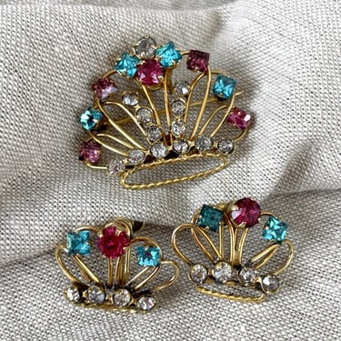 Harry Iskin crown pin and screw on earring set by Harry Iskin - 1940s vintage 