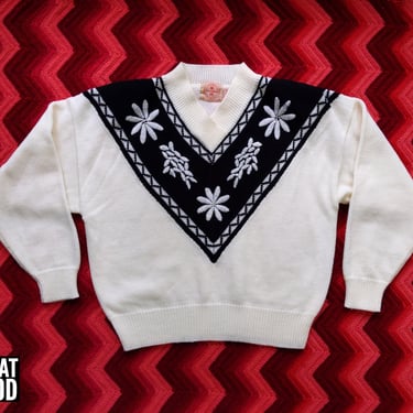 Sweet Vintage 80s 90s Black & White Embroidered Floral V Pullover Sweater 