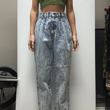 Vintage Chic 80s High-Waisted Acid Wash Jeans 