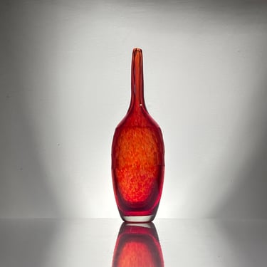 Murano handblown vase with battuto Sommerso design 