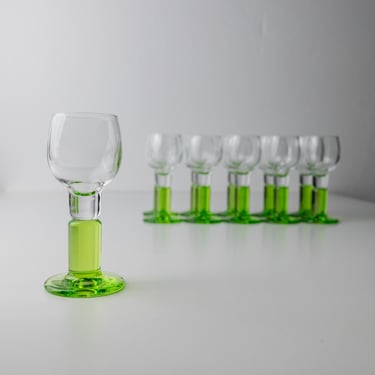 11 vintage liqueur/ limoncello glasses by Bormioli - lime green stem and clear glass - design Italy 80s, table decoration shot glasses, gift 