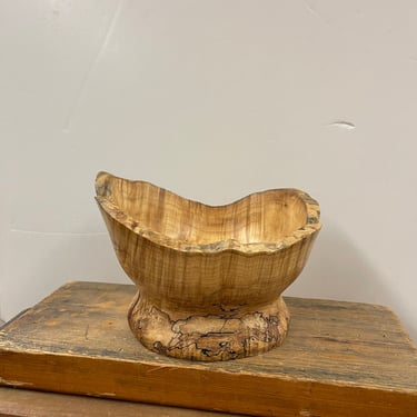 Hand Carved Spalted Sugar Maple Wooden Bowl with natural edge craftsmanship wood dish handmade decor decorative design accent 