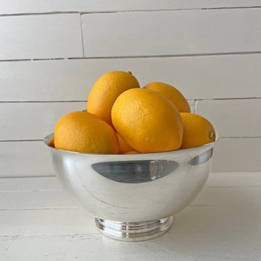 Antique Medium Silver Pedestal Bowl // Vintage Silver Centerpiece Bowl // Silver Kitchen Farmhouse Decor // Perfect Gift 