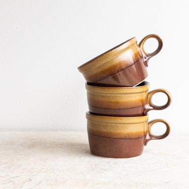 Mikasa Potters Art Buckskin Coffee Mug Coffee Cup with Handle Mid Century Pottery Brown Drip Glaze Stoneware Small Brown Cup MCM Kitchen 