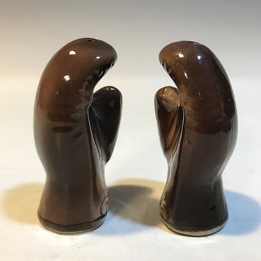 Vintage Boxing Gloves Salt Pepper Shaker Set, gifts for him, man cave decor, gifts for boxers, gifts for dad, man cave 