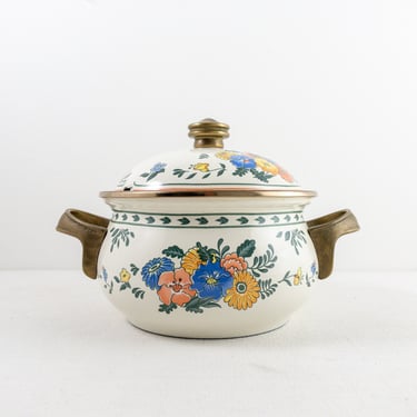 M Kamenstein 2 Qt Enamelware Pot with Lid, Brass Handles and Knob, Vintage 1980's Cookware, Cottagecore Country Kitchen Floral Decor 