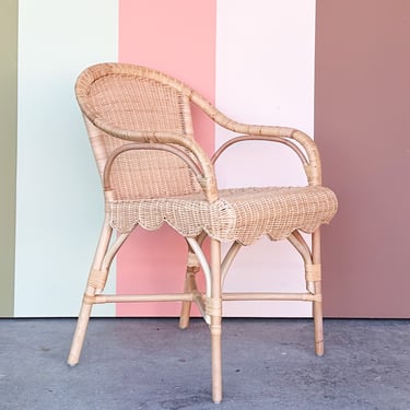 Sweet Scallop Rattan Arm Chair