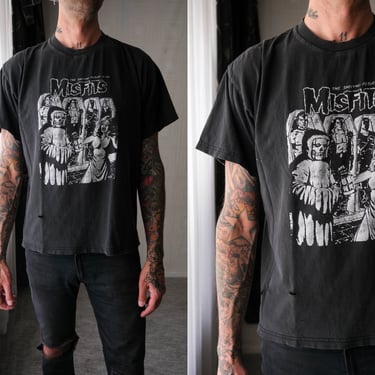 Vintage 90s MISFITS The Shocking Return Destroyed Band Tee Shirt | Heavyweight Cotton | Danzig | 1996 MISFITS Punk Rock Band Unisex T-Shirt 