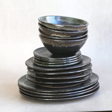 Onyx Dinnerware Set