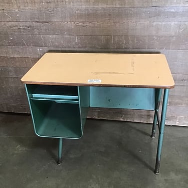 Vintage Children’s School Desk (Tacoma)