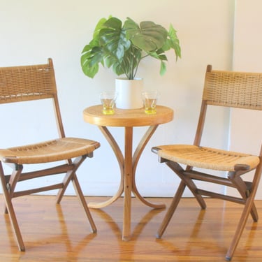 Mid Century Modern Pair of Hans Wegner Style Folding Chairs